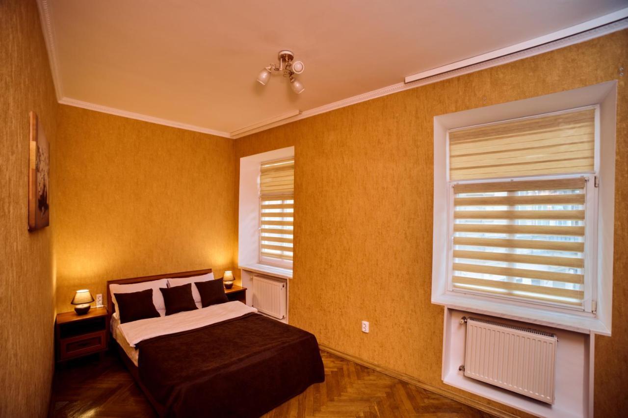Apartments Near Potocki Palace Λβιβ Εξωτερικό φωτογραφία