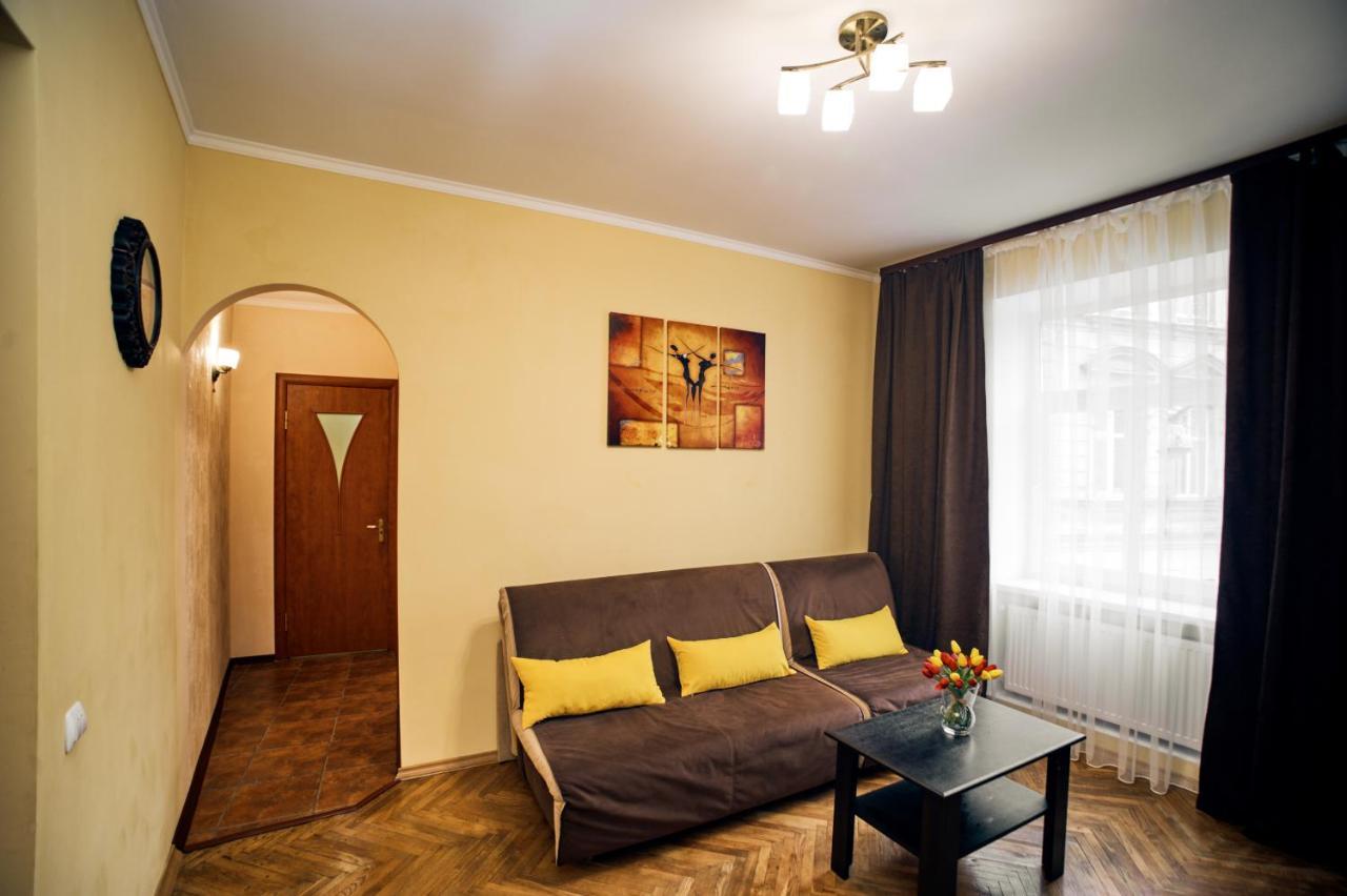 Apartments Near Potocki Palace Λβιβ Εξωτερικό φωτογραφία